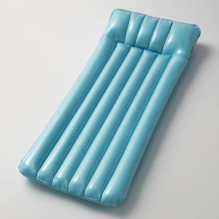 Matelas gonflable simple pour piscine présenté seul
