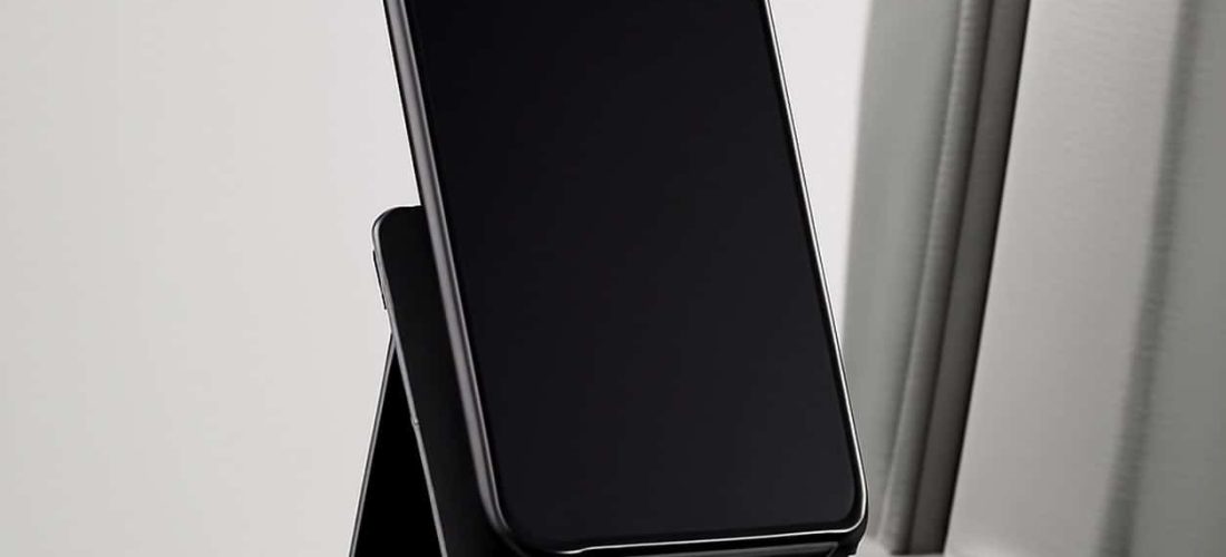 Support pliable pour téléphone en avion présenté seul